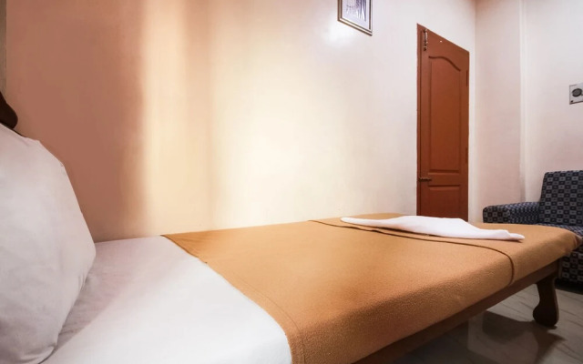 SPOT ON 44152 Lk Residency