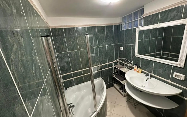 Maremi Izola Apartment