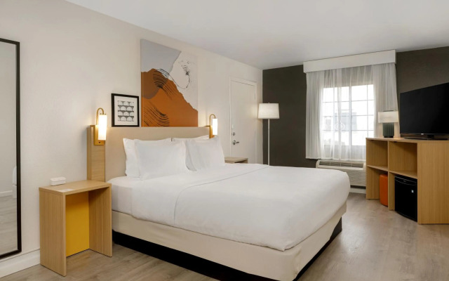 Spark by Hilton Rock Springs