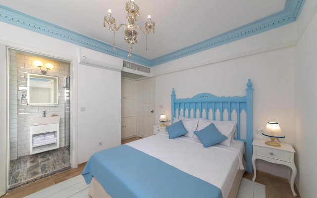 Otel Mavi Beyaz Datça