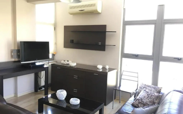 Alex Residence 103