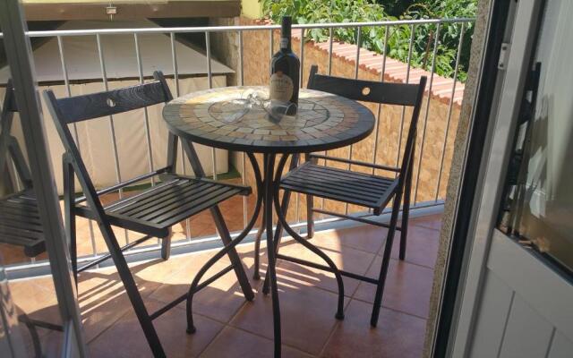 Downtown Porto next to subway with parking FREE