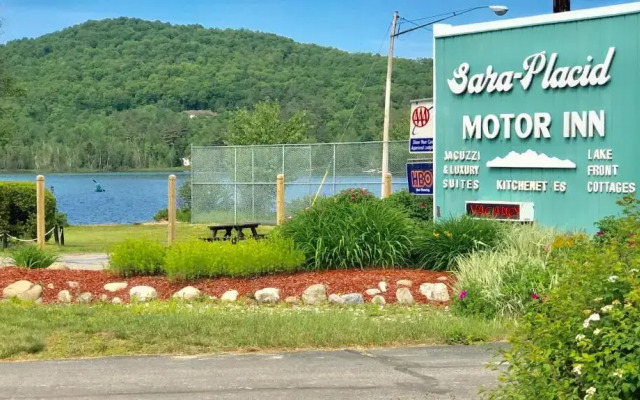 Sara Placid Inn & Suites