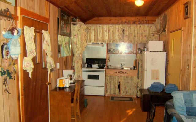 Teepee Meadows Guest Cottages