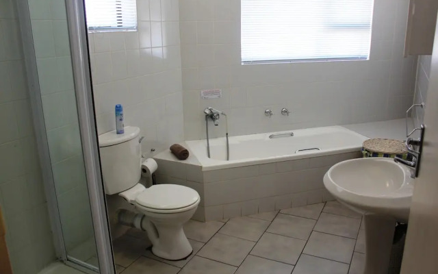 8 Vila Self catering