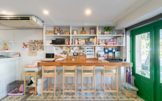 Ratana Boutique Hostel