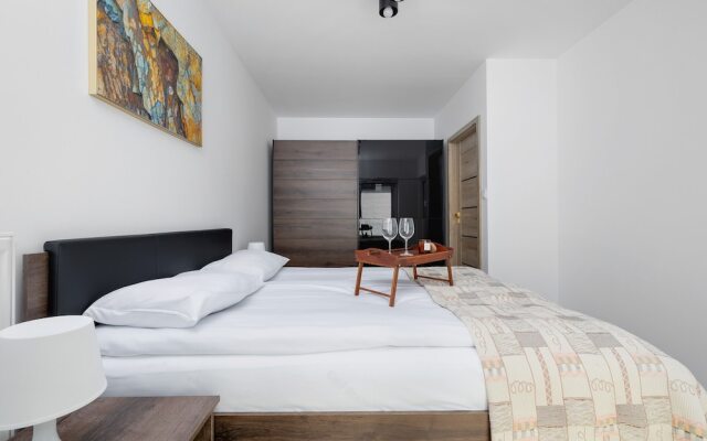 Lokum Salsa Apartment Cracow by Renters
