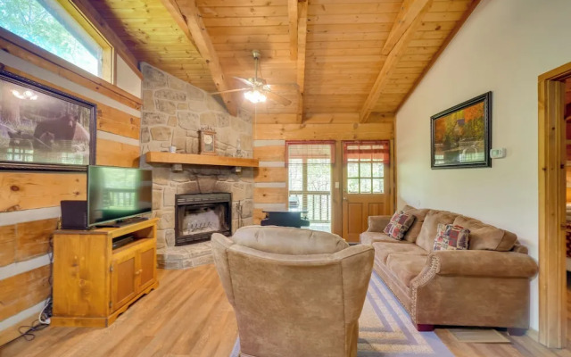 Covered Deck & Hot Tub: Cozy Gatlinburg Cabin