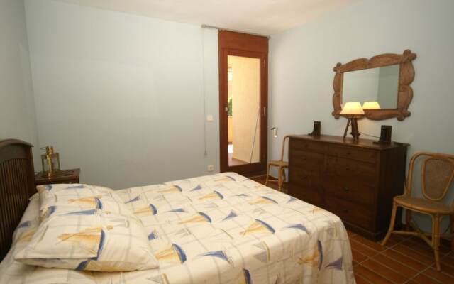 Inviting Apartment in Playa de Pals With Pool