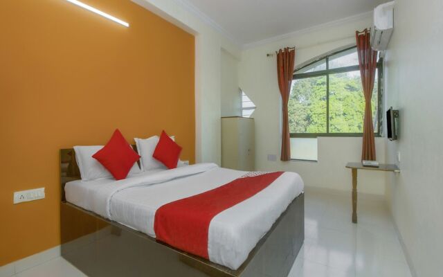 OYO 22772 Hotel Vasantdashmi (purva)