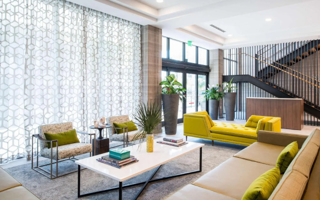 Hampton Inn & Suites Miami Wynwood Design District