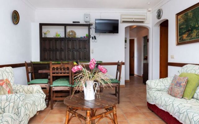 Adelfa apt 6