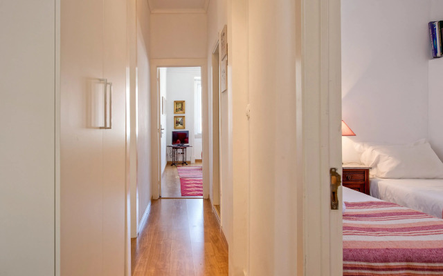Alfama River Flat