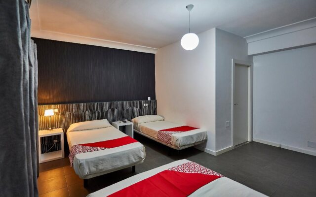 OYO Salamanca Suites
