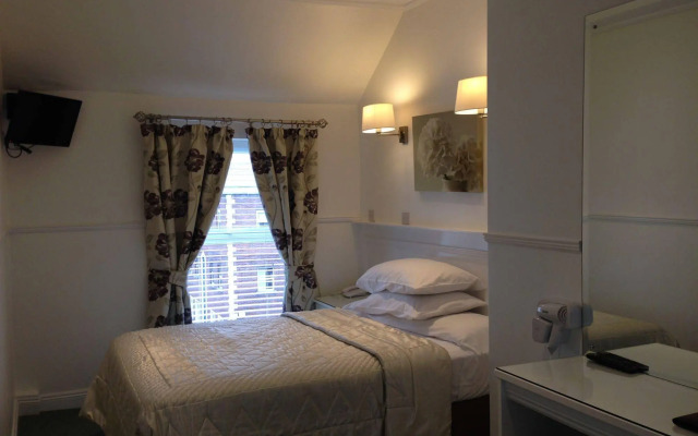 Dergvale Hotel