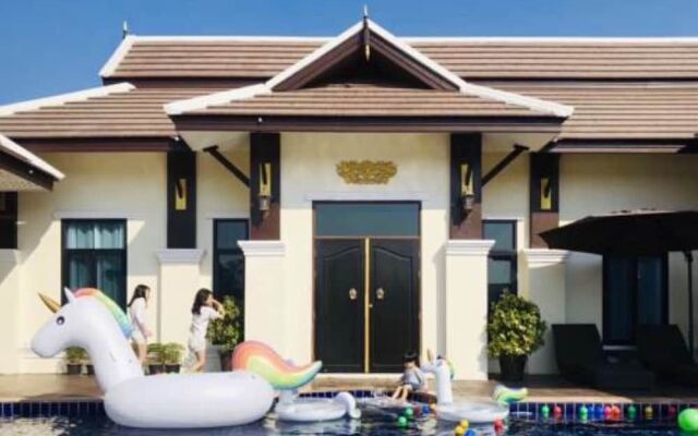 Lanna Kamin Pool Villa Airport