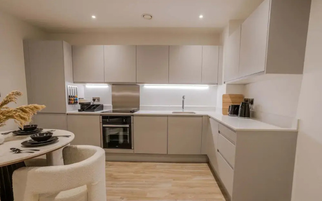 Bianco Suite 2BR With City Views
