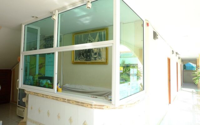 R J House Resort