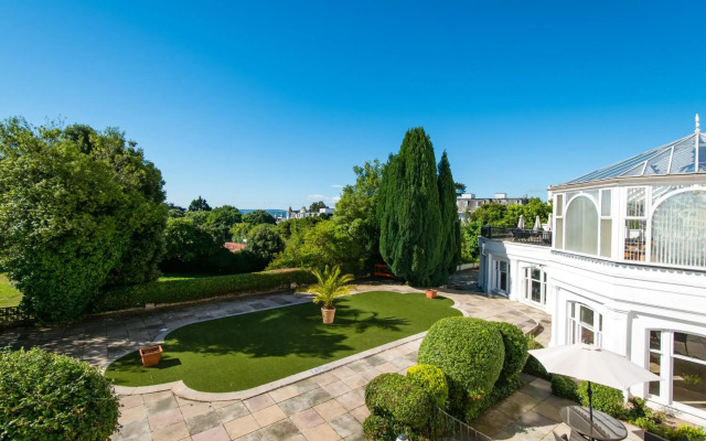 Abbey Lawn Hotel