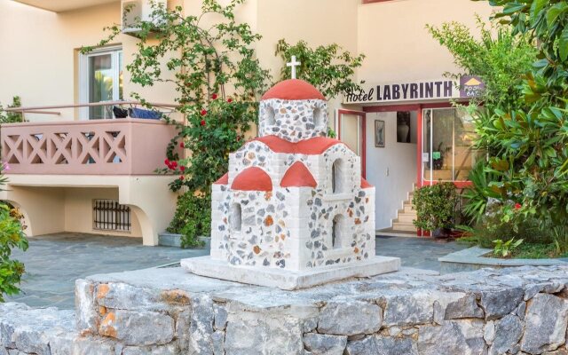 Labyrinth Hotel