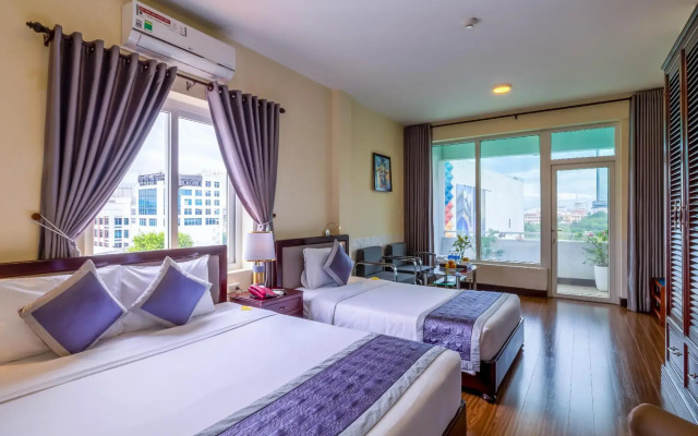 Hue Crown Boutique Hotel