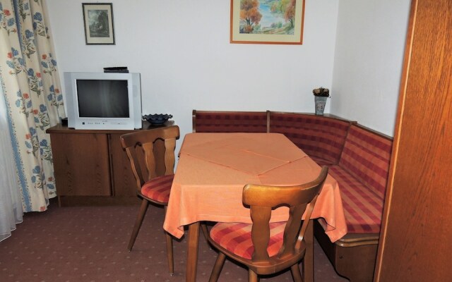 Cozy Apartment in Bichlbach near Lake