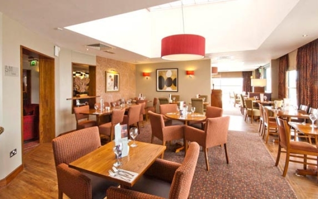 Premier Inn Edinburgh Airport - M9 Jct1