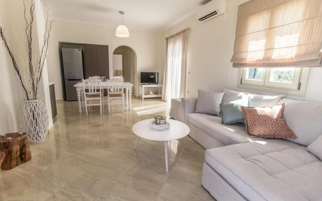 Iphimedeia Apartments & Suites