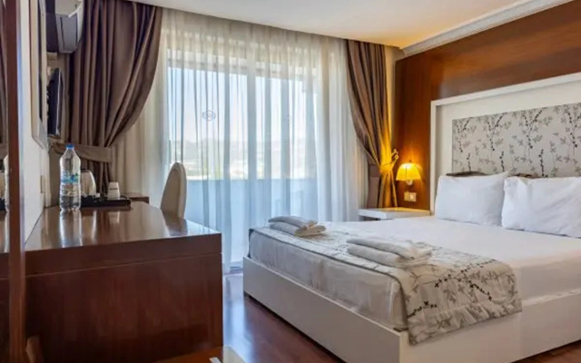 Sentinus Beach Hotel