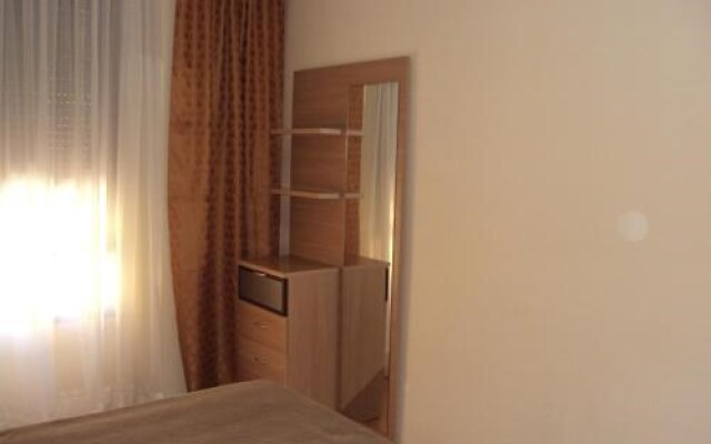 Apartamentos Emperatriz Ocaña