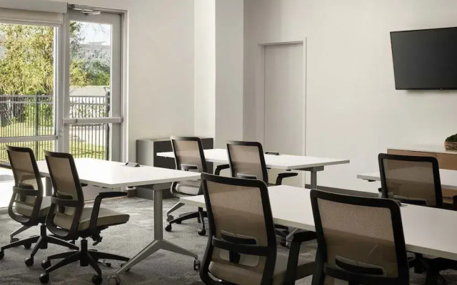 Element Baton Rouge South