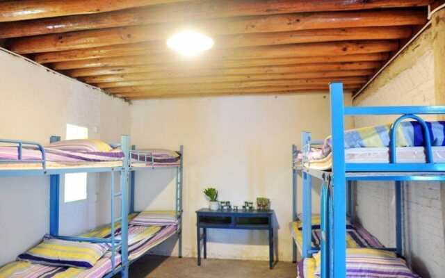Dali 12 times international youth hostel
