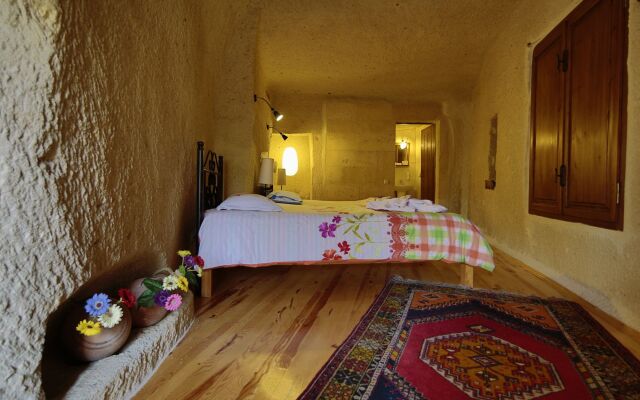 Karadut Cave Hotel