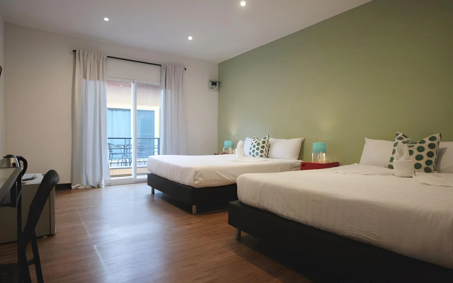 Resort V - MRT Huai Khwang