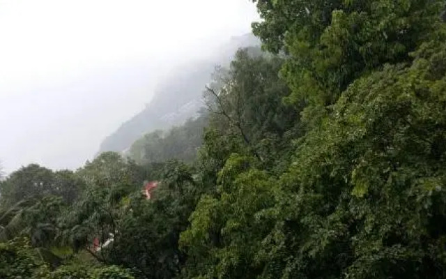 Hotel Lalit Inn