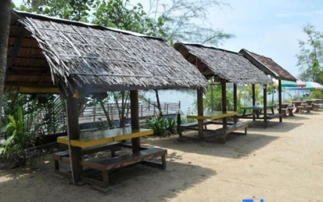 Cerana Villa Resort  Medan Ikan Bakar