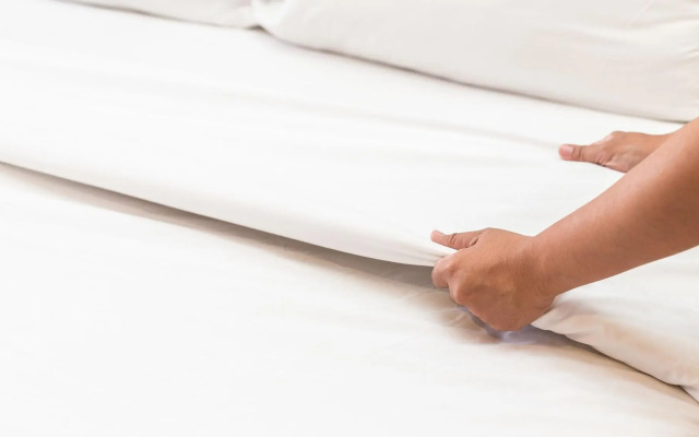 Oak Hill Inn & Suites