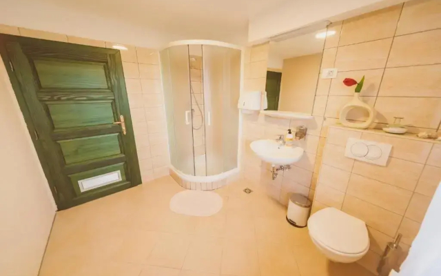 Hostel Gabronka