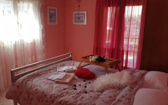 Eva's House by Checkin