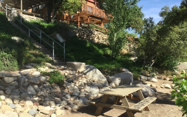 Sequoia Lodge