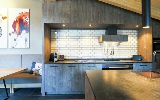 Lush Apartment in Kaprun With Sauna, Hot Tub & Views