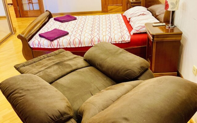 Cosy Apartment with 3BDR & 2 BTH