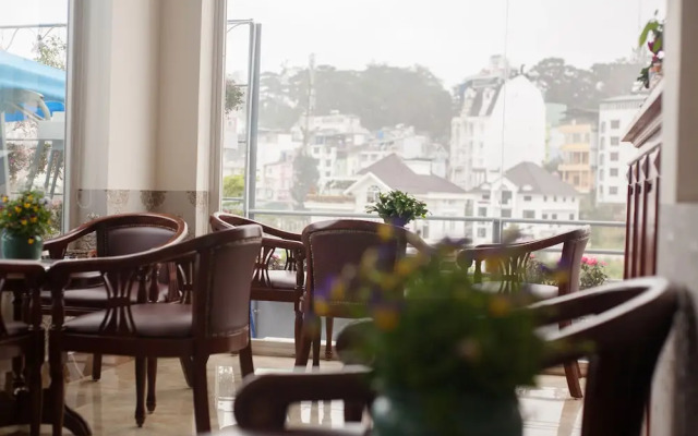 Lien Huong 2 Hotel