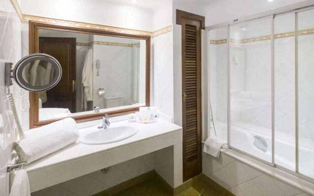 Apartments Galeon Suites