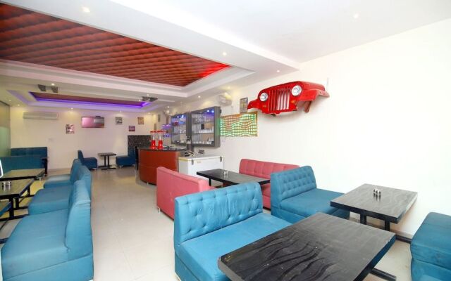 Oyo 43846 Hotel R2d