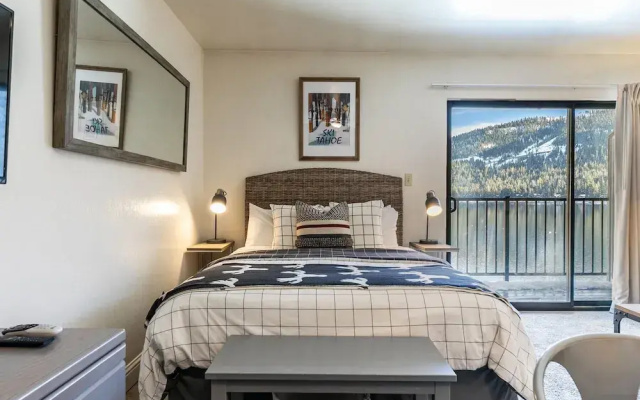 245 Bldg C 1 Bedroom Condo