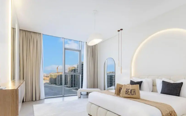 LUX The Burj Khalifa Lagoon View Suite 5