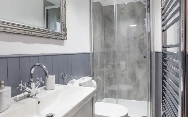 Priory House Apartments 1