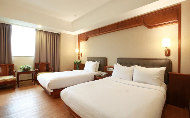 Highness Hotel