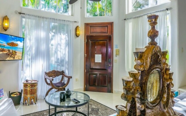 Royal Palms 3 1 Bedroom Condo by RedAwning